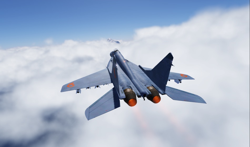 MiG-29_Fly-over-cloud